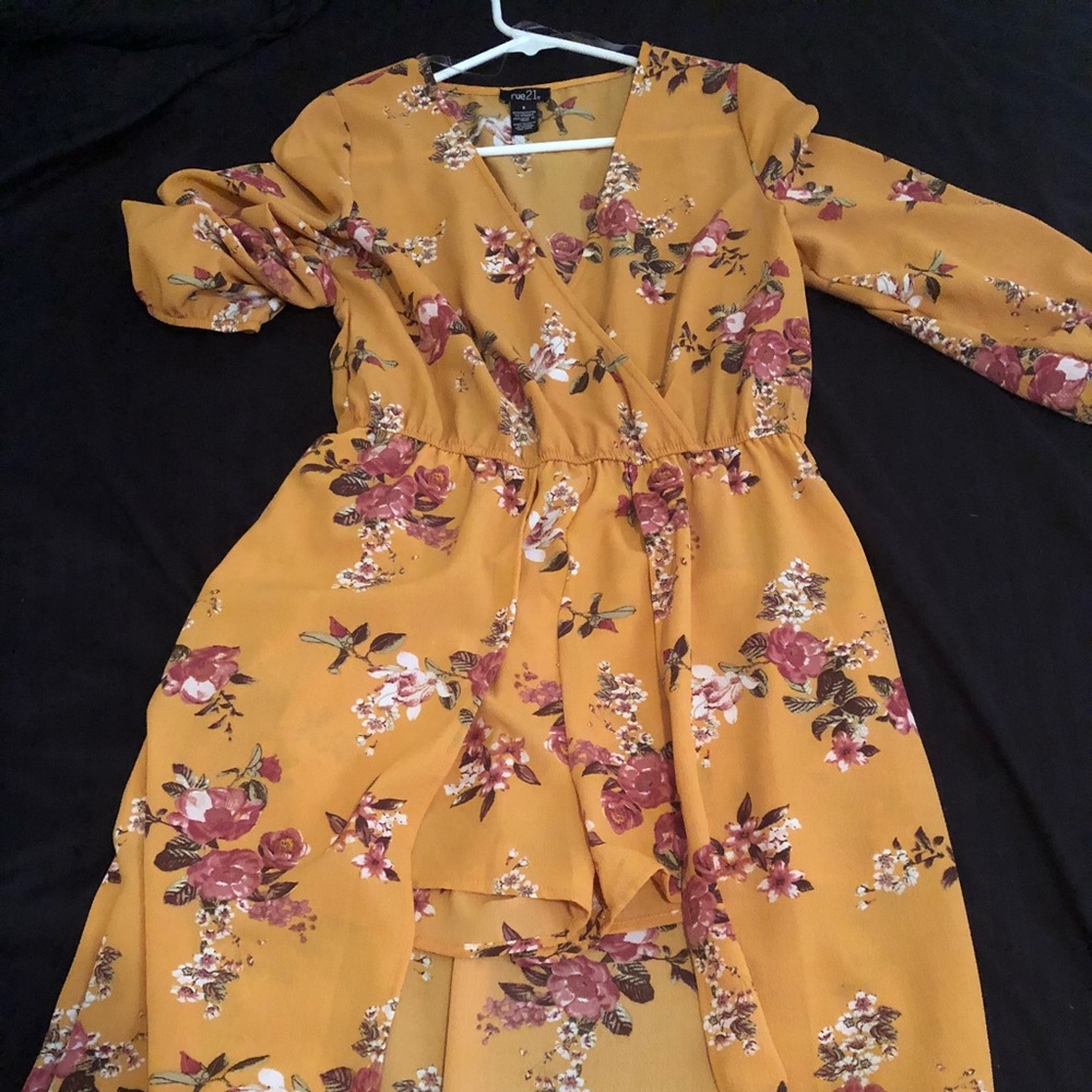 Romper - Picture 2 of 3